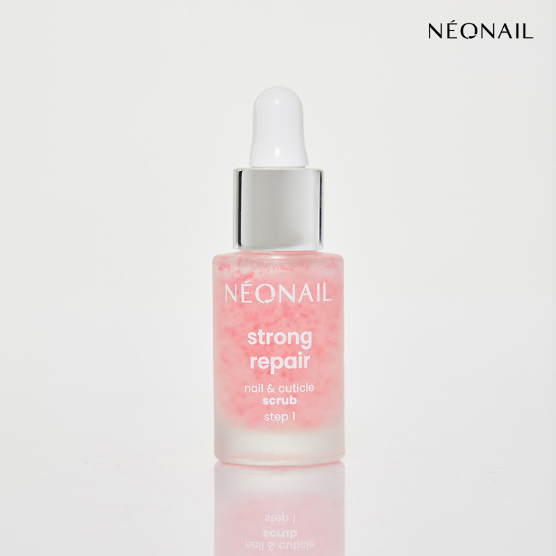 Regenerujący peeling do sk&oacute;rek i paznokci &ndash; Strong Repair Nail and Cuticle Scrub 6,5 ml
