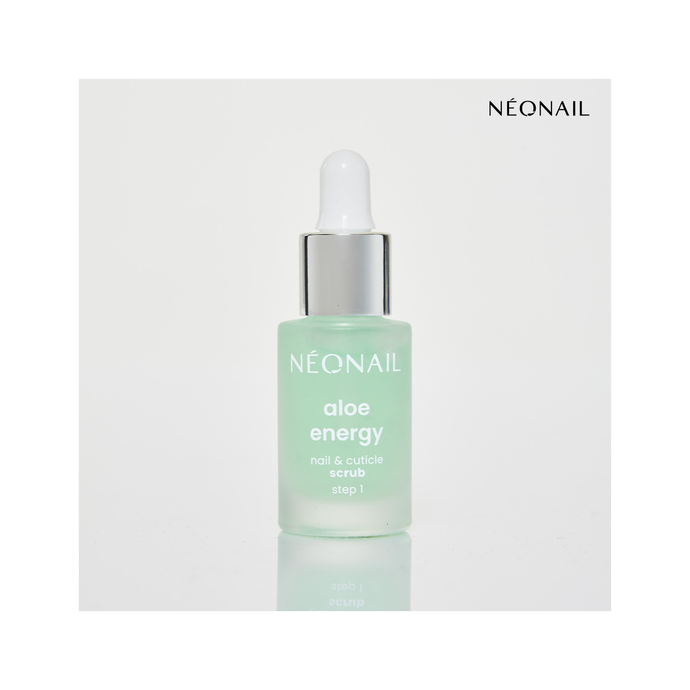 Nawilżający peeling do sk&oacute;rek i paznokci &ndash; Aloe Energy Nail and Cuticle Scrub 6,5 ml