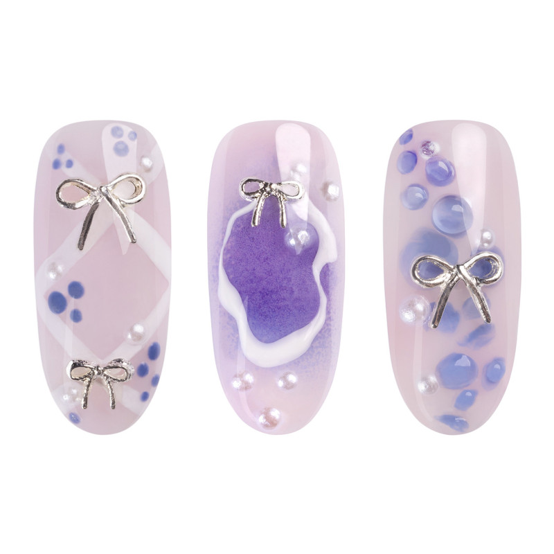 Ozdoba 3D &ndash; srebrne kokardki