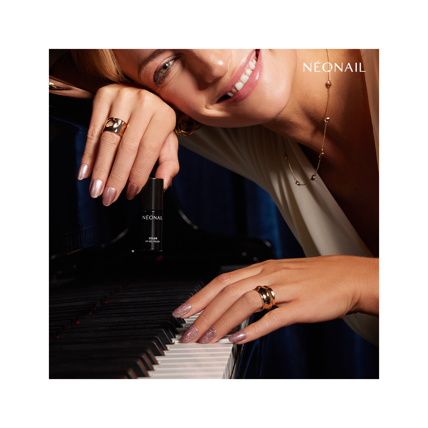 Lakier hybrydowy Blushing Frost 7,2 ml