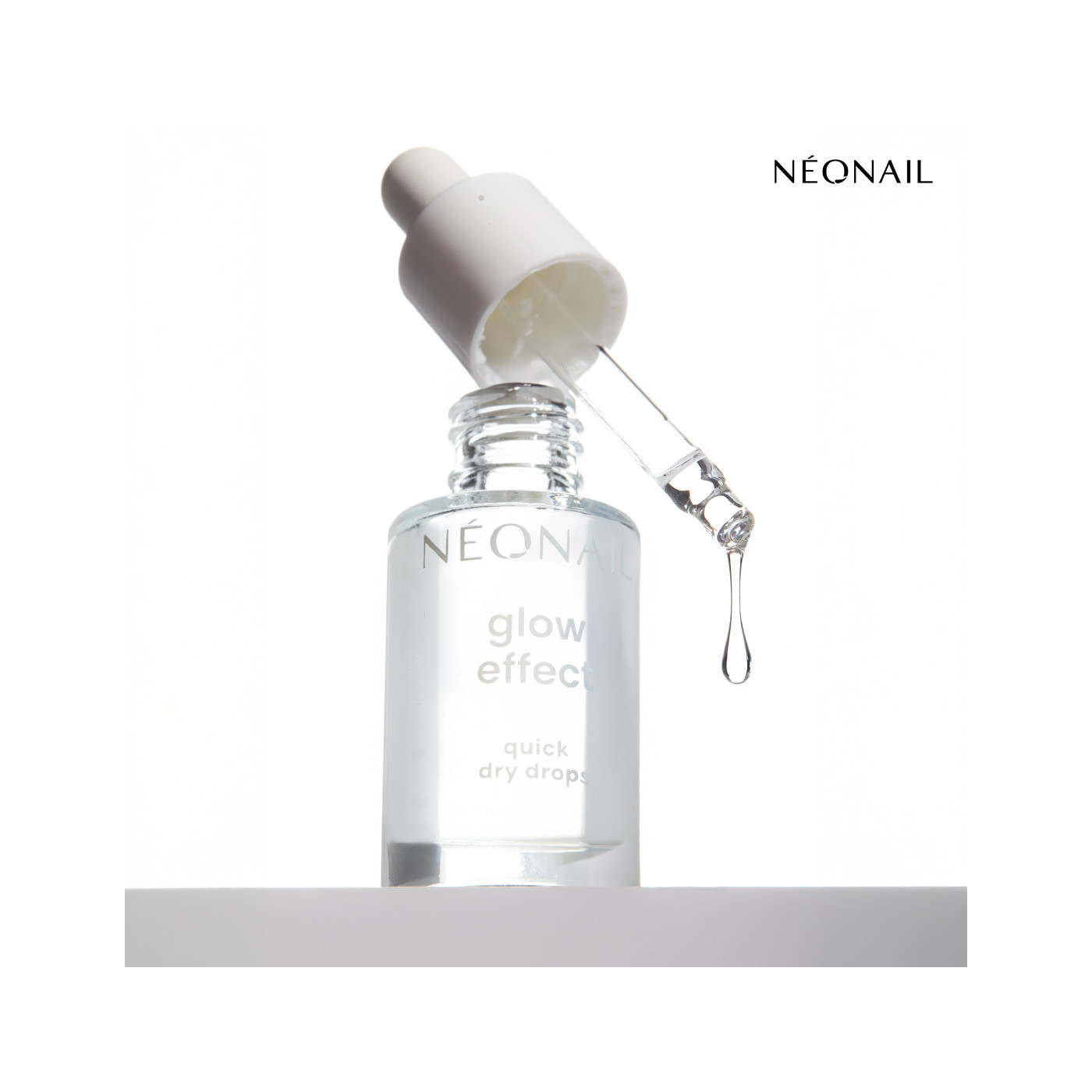 Wysuszacz do lakieru klasycznego: Glow Effect Quick Dry Drops