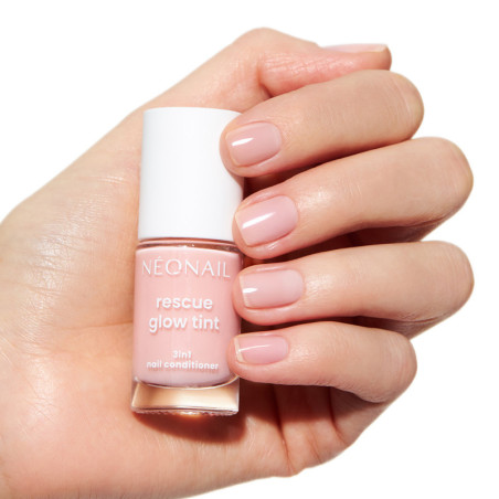 Zobacz brzoskwiniową, regenerującą odżywkę do paznokci, Rescue Glow Tint 3in1 Nail Conditioner Peachy Nude! Blask, brak fal, wzm