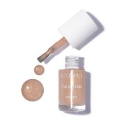 Beżowy lakier klasyczny ze złotymi drobinami: Sunkissed Glow Beige &ndash; rozświetlone paznokcie