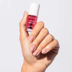 Regenerująca odżywka do paznokci Rescue Glow Tint Glazed Strawberry – truskawkowy odcień Regenerująca odżywka do paznokci Rescue Glow Tint Glazed Strawberry – truskawkowy odcień