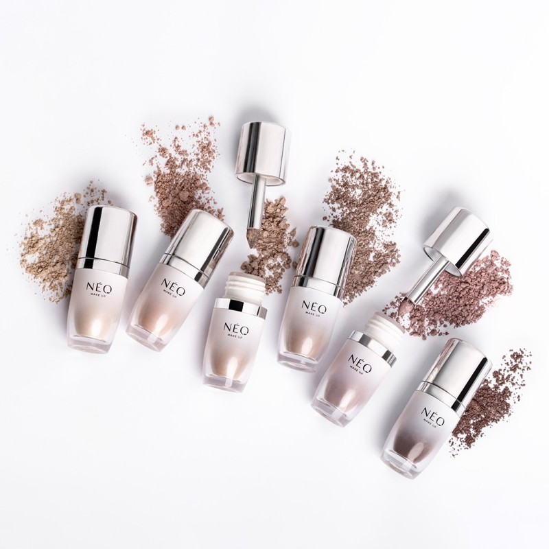 Satynowy cień sypki: 03 SILKY TAUPE