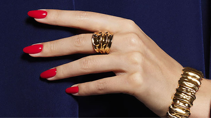 Odkryj pomysły na zimowo-świąteczne stylizacje manicure